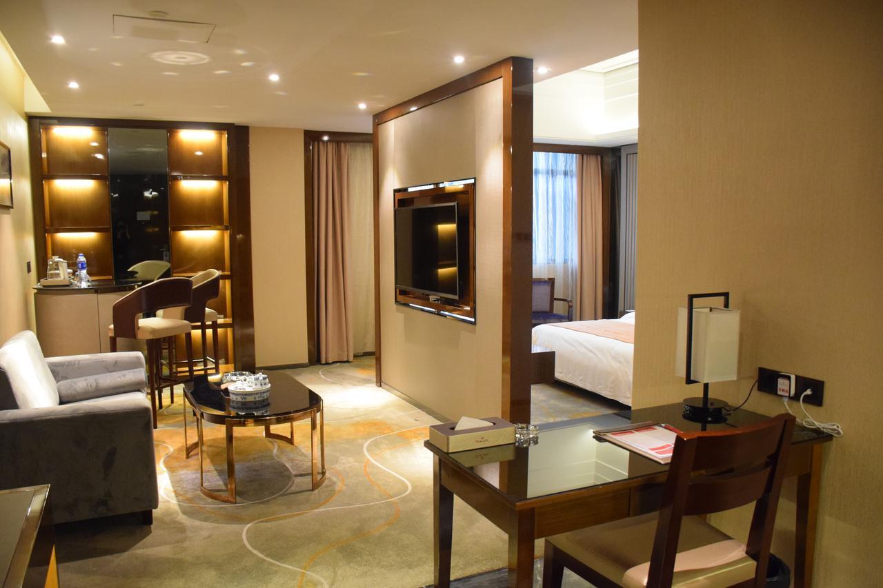 Ramada Foshan Hotel Luaran gambar